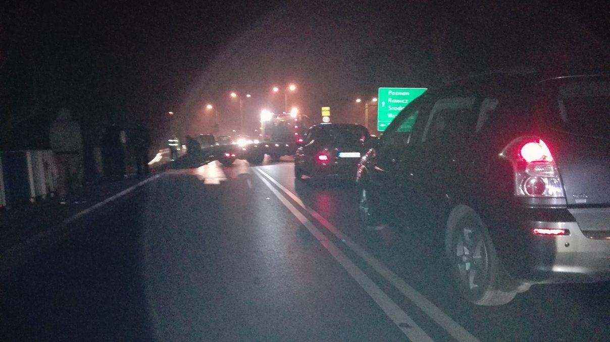 Wypadek na drodze wyjazdowej ze Śremu w kierunku Poznania