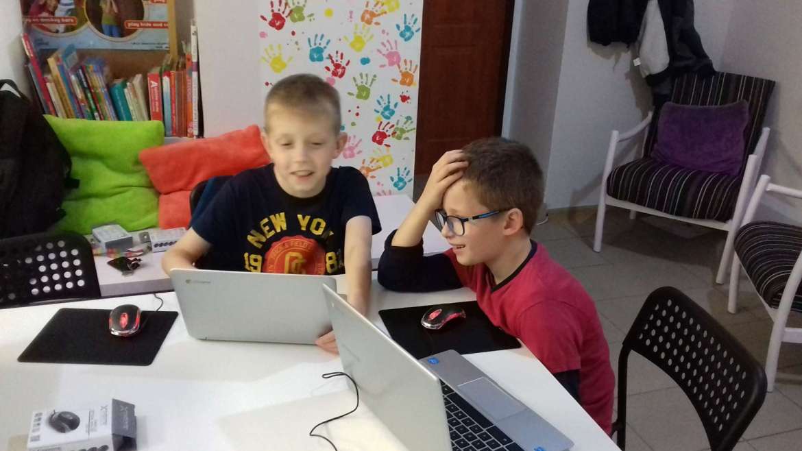 Świąteczne gry komputerowe napisane przez dzieci w śremskiej Gadule