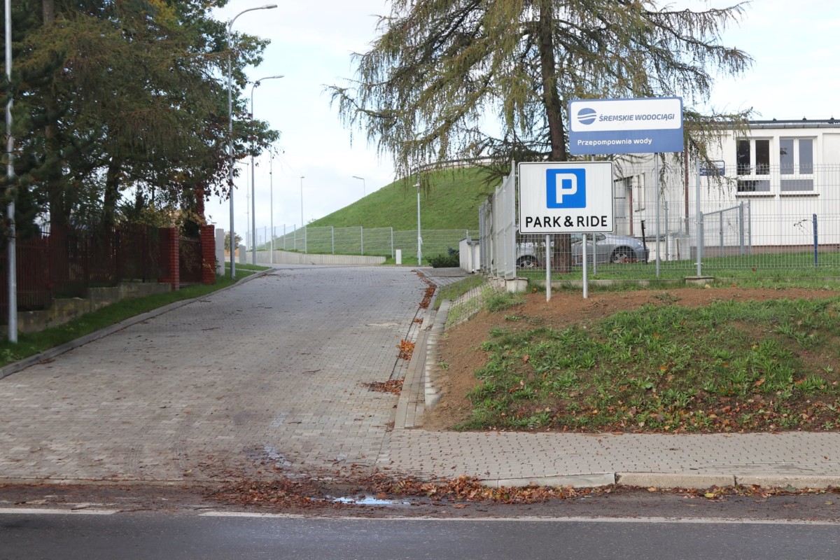 Śremski Park&Ride na Zamenhofa już czynny: 73 oświetlone i monitorowane miejsca parkingowe